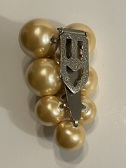Vintage Large Faux Pearl Grape Bunch Dress Scarf Fur Clip Champagne Color