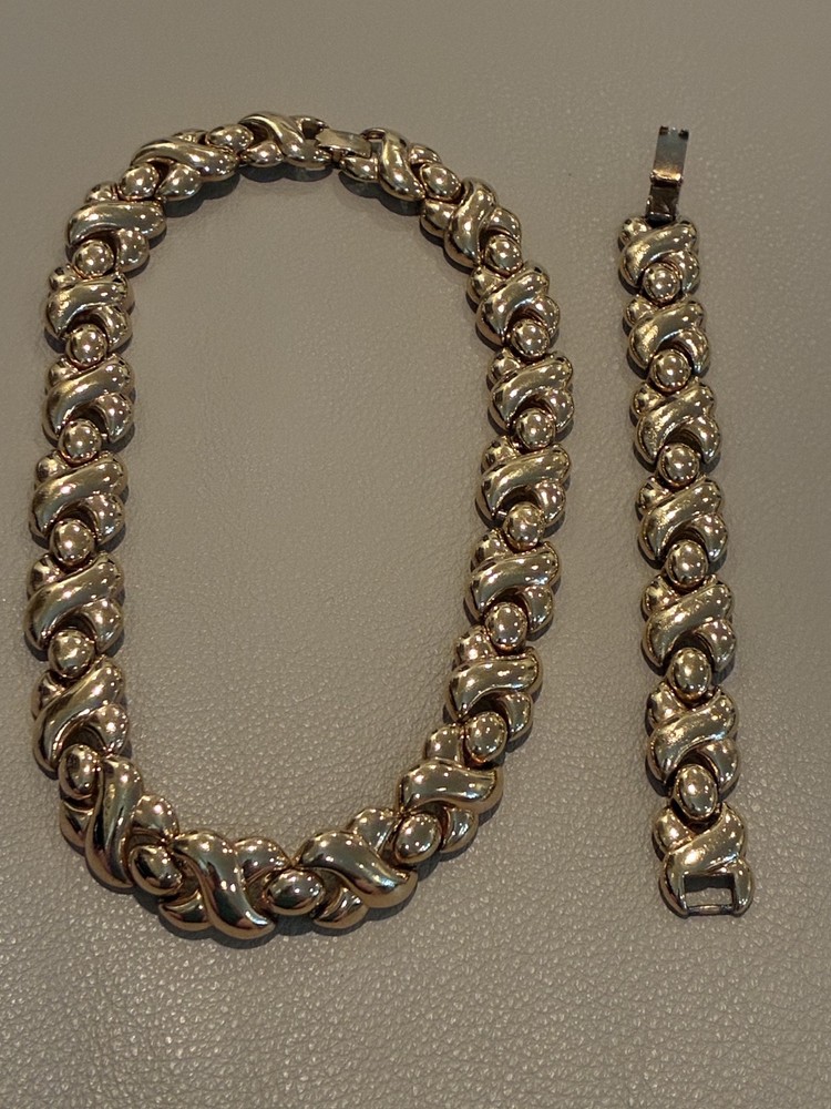 Vintage Mid Century Jewelry Set – Gold Tone X and O Choker Necklace & Bracelet