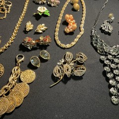 Vintage Rhinestone Jewelry Lot (High End Pieces) See Description