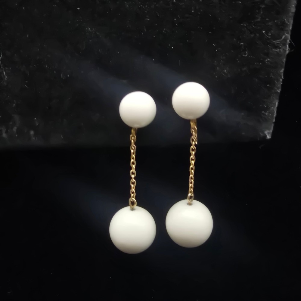 Vintage White Ball Dangle Drop Clip On Earrings Costume Jewelry