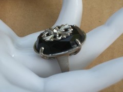 Vintage Avon Art Deco Black Oval Ring Silver Tone Gothic Filigree Size 8.5