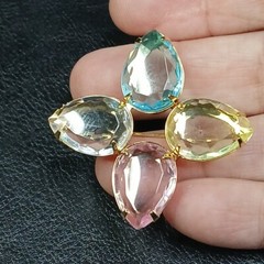 Vintage AVON Pastel Lucite Stone Pin Brooch. 12-836