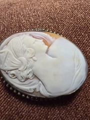 Vintage Shell Cameo Brooch Pendant