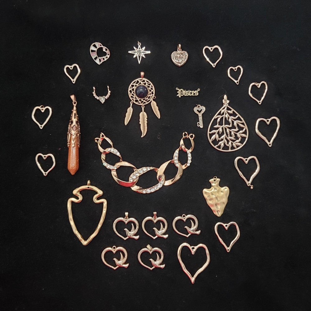 Rose Gold Tone Lot Of 27 Pendants & Charms – Hearts, Sandstone, Lapis Lazuli