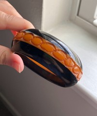 Vintage Chunky Halloween Alligator Carved Laminated Bakelite Bangle Bracelet