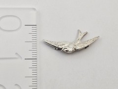Vintage Sterling Silver Swallow Sparrow Repousse Bird Pin Brooch – 1.5g