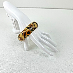 Womens Bangle Bracelet Boho Chic Classic Retro Floral Patterned Lucite Vintage