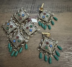 Vintage Signed Sarah Coventry Temple Lights 1969 Brooch &Earrings Set India Insp