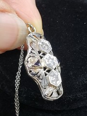 White Gold Pendant And Necklace