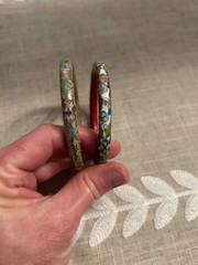 4 vintage Cloisonné bracelets, multicolored