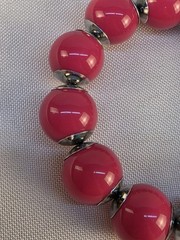 Vintage Fuschia Pink Plastic Bauble Bracelet With Silver Accents 3″ Elastic 90s