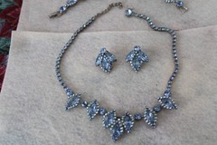 Weiss Vintage Icy Blue Carnival Glass Design Necklace, Earrings & Bracelet Set