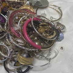 Big Vintage to Now Single Earrings Lot Mixed Jewelry Repair Craft Harvest Pounds
