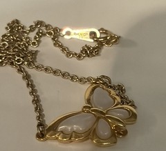 Elegant Vintage Goldtone Jewelry In Art Deco design Container