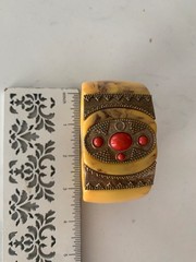 VINTAGE BRACELET IN THE CUFF OR CLAMP STYLE MADE OF PLASTIC IN THE MUGHUL STYLE!