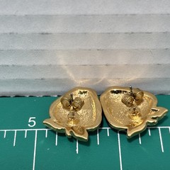 Red And Green Enamel Gold Tone Strawberry Post Earrings Very Good Condition
