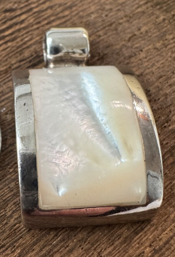 Vintage Modernist Sterling Silver Inlaid Flush Set Mother of Pearl Gem Pendant