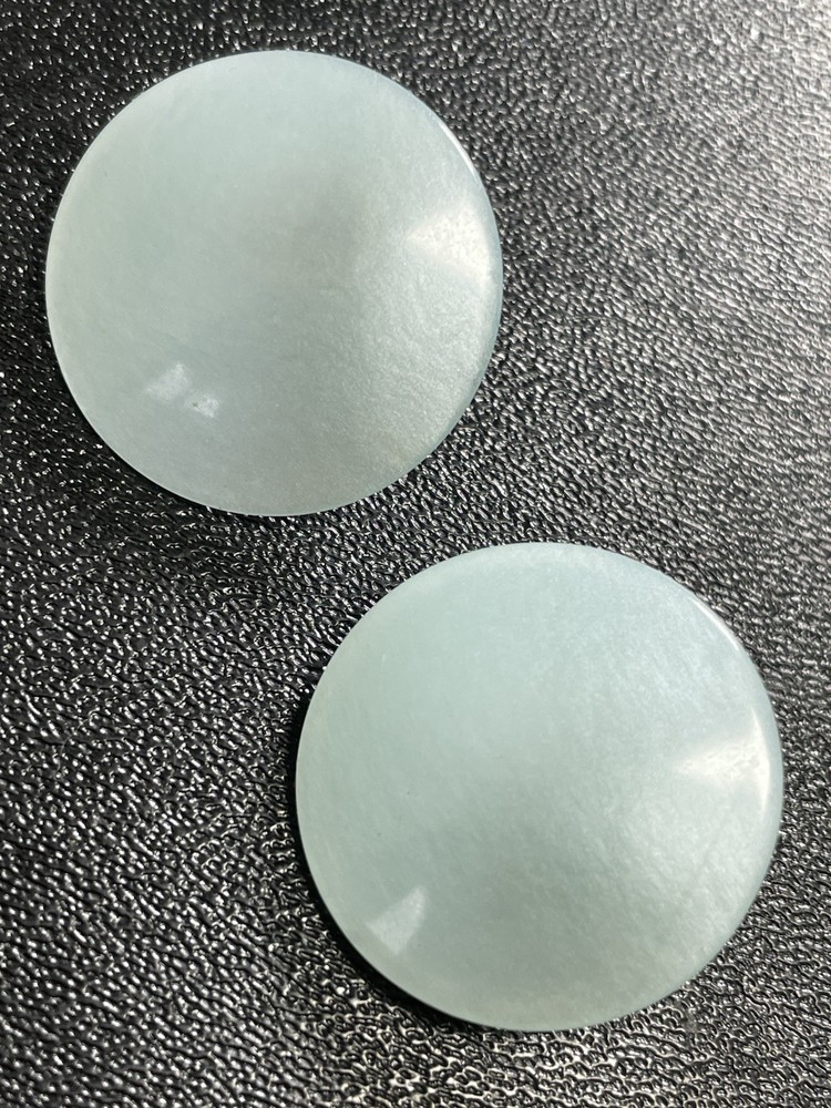 Vintage 1.1” Round Blue Lucite Clip Earrings