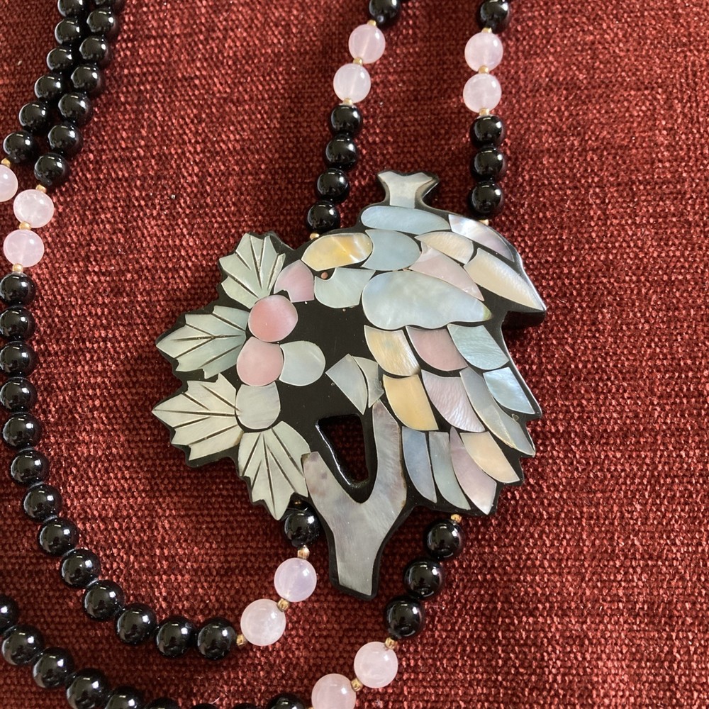 Lee Sands Mother of Pearl Parrot Double Strand Beaded Necklace Vintage 1970’s
