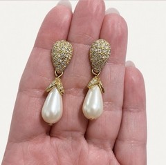 80’s / Rhinestone Pave Faux Pearl Teardrop Dangle Post Earrings