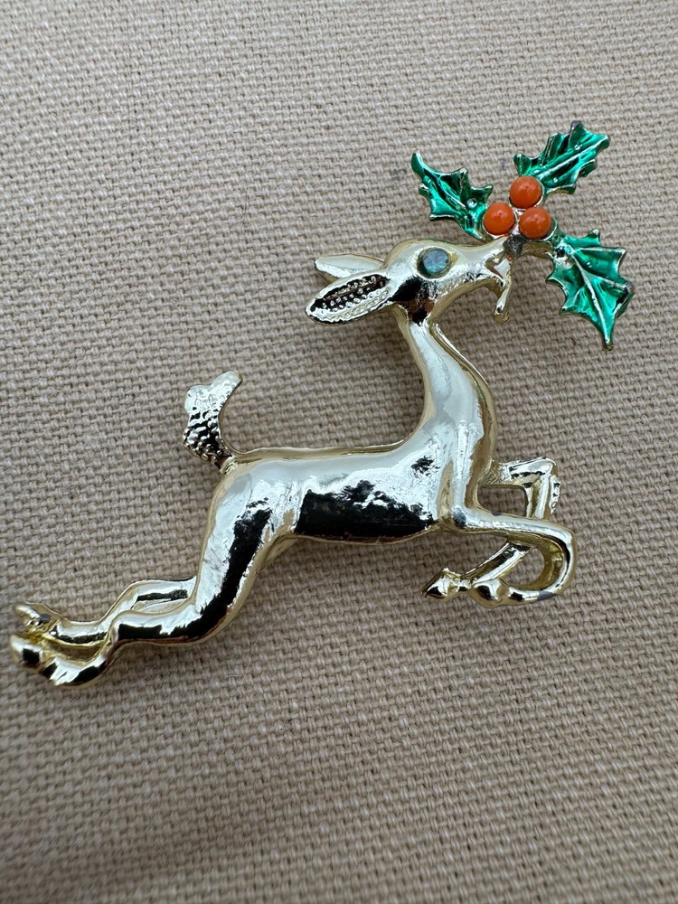Vintage Gold Tone Leaping Doe Reindeer Christmas Brooch Holly Green Eye