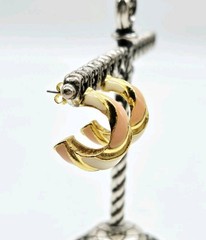 Peach Cream Enamel hoop Pierced Earring Gold tone Couture Vintage .75 in