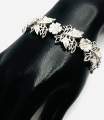 Unusual Signed Vtg Kramer Brushed Silver Tone Rhinestone Floral Bracelet 6.75″