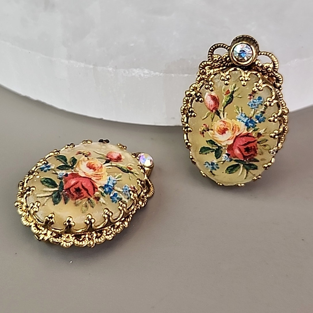 Vintage Flower Clip On Earrings Glass Transferware Germany Gold Tone Filigree