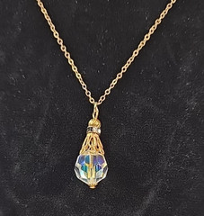 Vintage aurora borealis teardrop pendent necklace rhinestone band gold tone SEE
