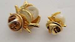 VTG Goldtone Ladybug Pin Set Faux Pearl Rhinestone Bug Lapel Pin Tie Tack