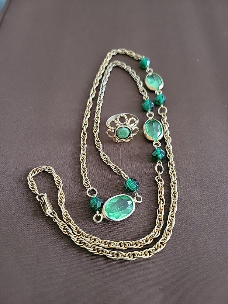 Vntg Bezel Set Green Lucite Necklace & Uncas Mfg Co Adjustable Green Stone Ring