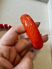 Lot 2 Vtg Lucite Plastic Bangle Bracelets Red White Stripe Carved Orange Stack