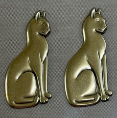 Vintage XL Raw Brass Sitting Cat Stamping 2.5” Art Deco Style Flat Back NOS Find