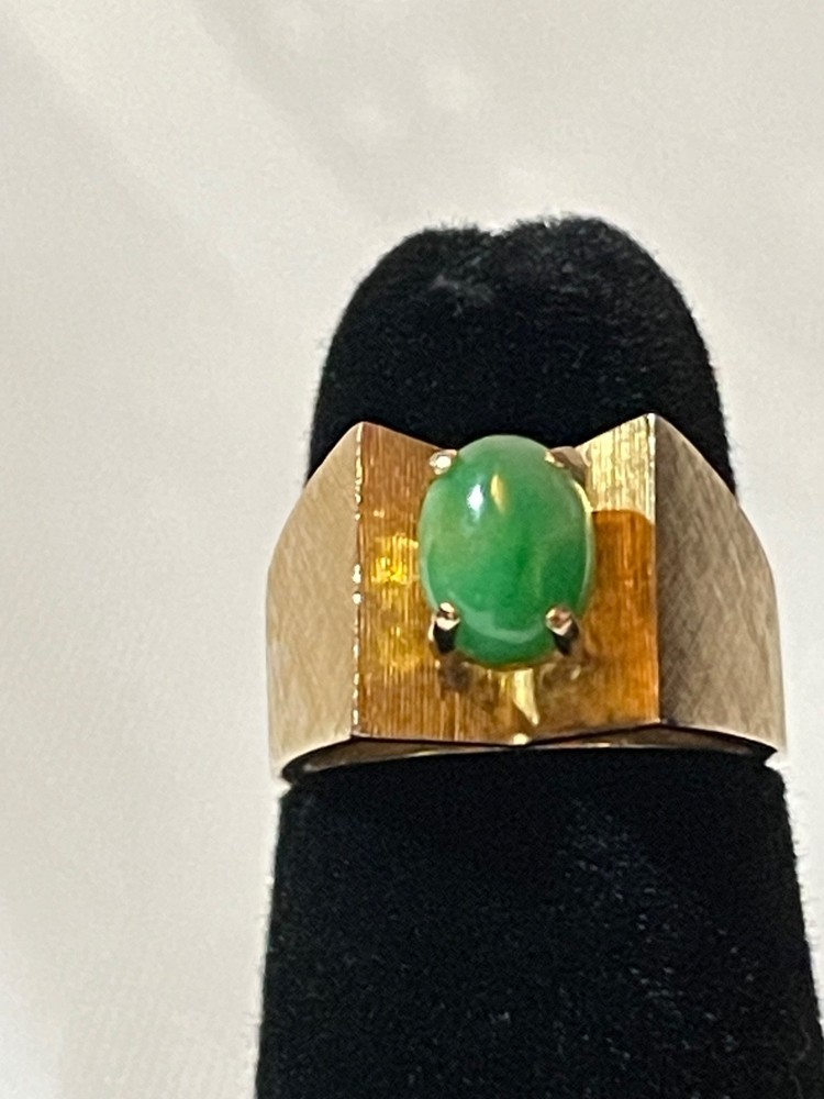 Vintage 14k Yellow Gold Nephrite Mid Century Ring Size 3.75 Weighs 6 Grams