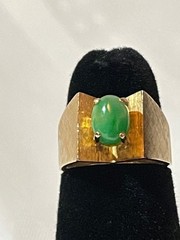 Vintage 14k Yellow Gold Nephrite Mid Century Ring Size 3.75 Weighs 6 Grams