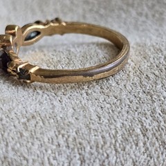Vintage Gold Toned Monet Ring Size 7 Emerald Color Stone