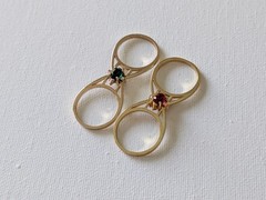 VINTAGE AVON RARE REVERSIBLE FLIP RING SIMULATED DIAMOND, RUBY, EMERALD SIZE 9