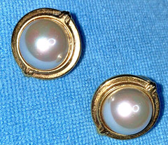 Carol Lee Signed Post Earrings Faux Iridescent Pearl Gold-Tone Vintage