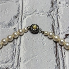 Sarah Coventry Faux Pearl Vintage 24 inch Necklace