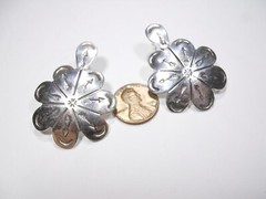VINTAGE SOUTHWESTERN STYLE FLORAL PATTERN STUD EARRINGS 925 STERLING SILVER