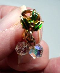 VTG Gold‑Tone Ivy Clip‑On Earrings – Aurora Borealis Crystals – Patented Clips