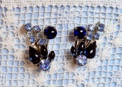 Vintage Mid Century Glass Rhinestone Clip On Earrings