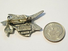 BIRDS AND BLOOMS PEWTER ~ 1996 HUMMINGBIRDS WITH FLOWERS BROOCH PIN