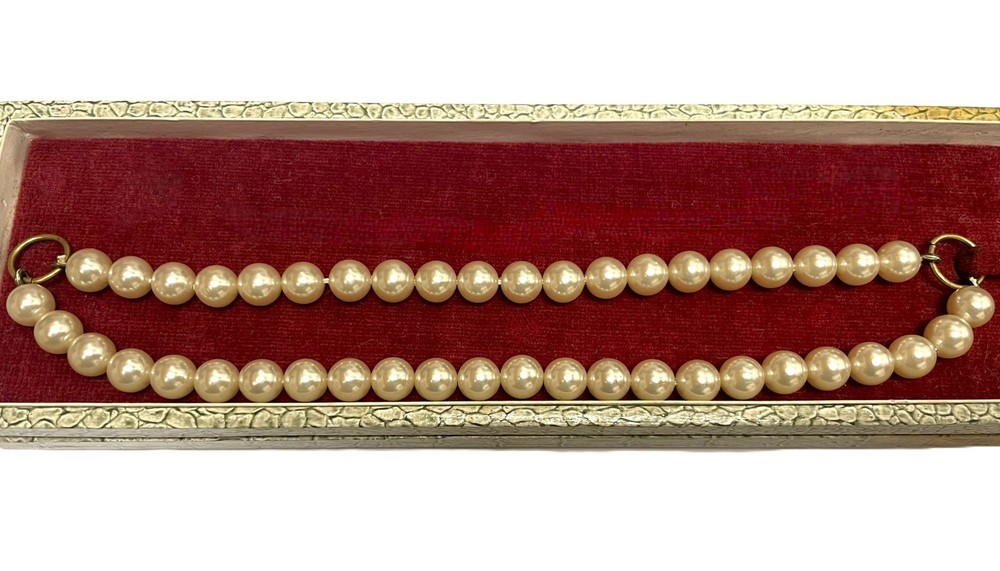 Vintage Double‑Strand Faux Pearl Sweater Guard – Japan Nissei Co. – Original Box