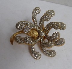 Vintage Signed Mimi Di N 3D Dimensional Pave Faux Diamond Style Brooch / Pin