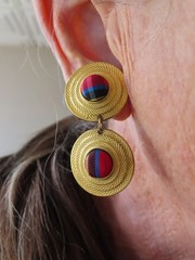 Vintage 1980s Gold Tone Dangle Clip Earrings w/Plaid Inset