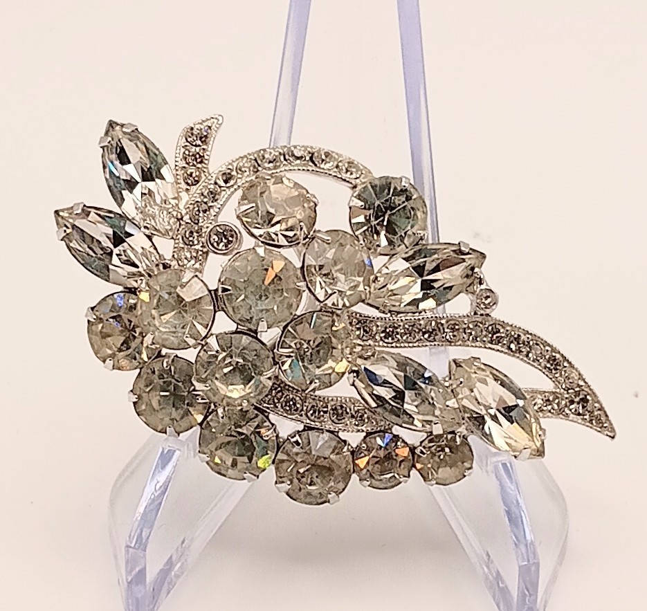 Vintage Eisenberg Ice Rhinestone Brooch Signed Layered Leaf Design