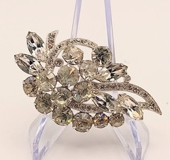 Vintage Eisenberg Ice Rhinestone Brooch Signed Layered Leaf Design