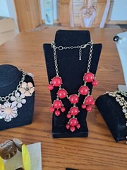 Necklaces Vintage Mixed Lot Costume 45 Varies Design & Styles Gold & Silver Tone