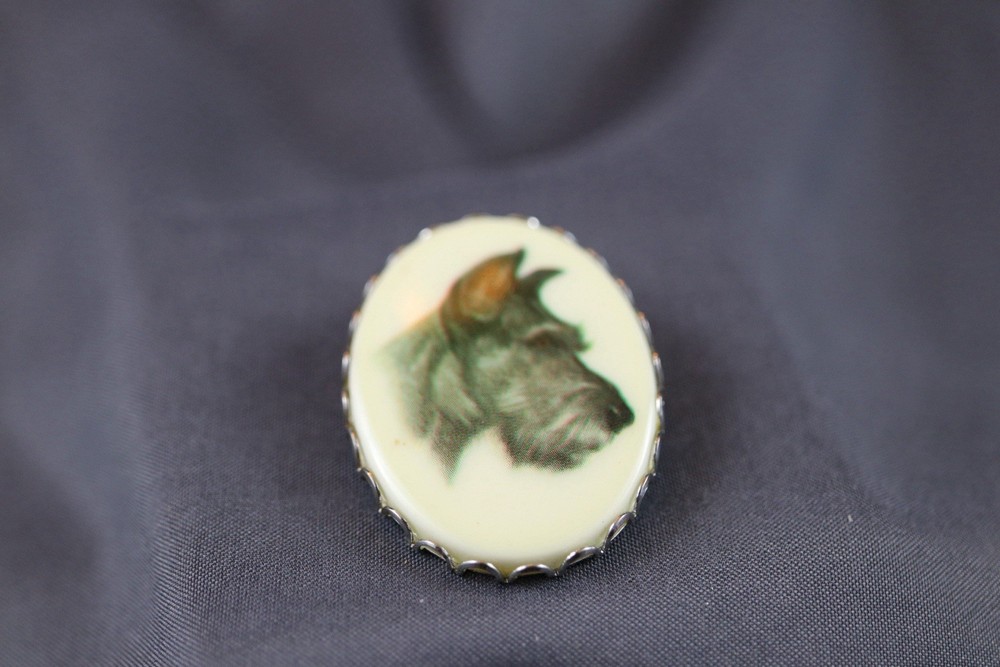 Vintage Porcelain Gold Tone Oval Brooch Scottish Terrier Dog 1.75”